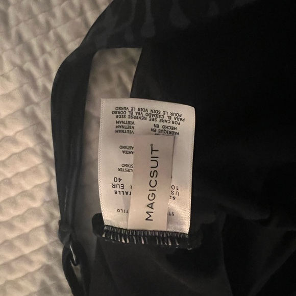 Miracle Suit Size 10 - Picture 3 of 5